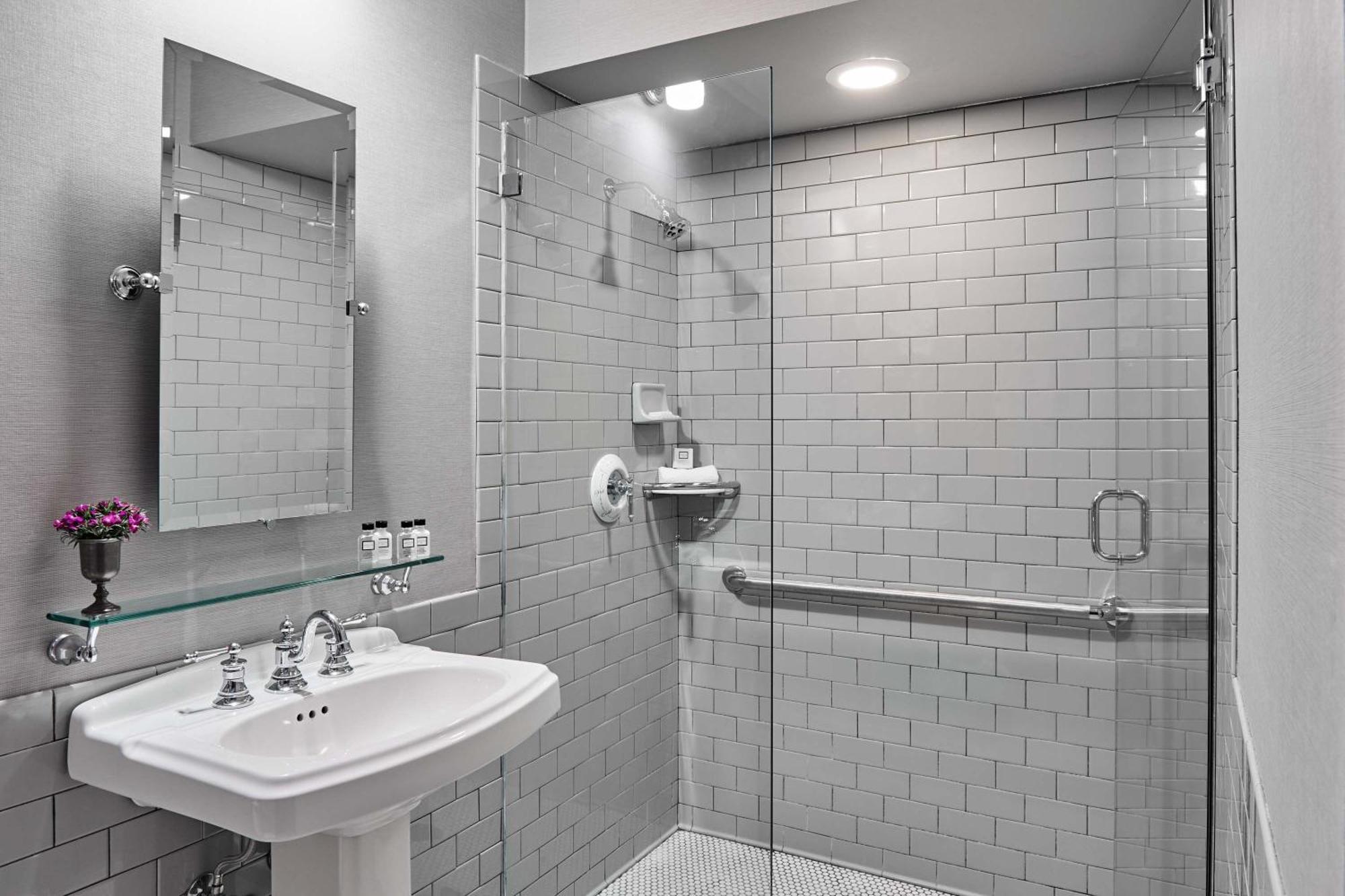Colgate Inn Hamilton Экстерьер фото